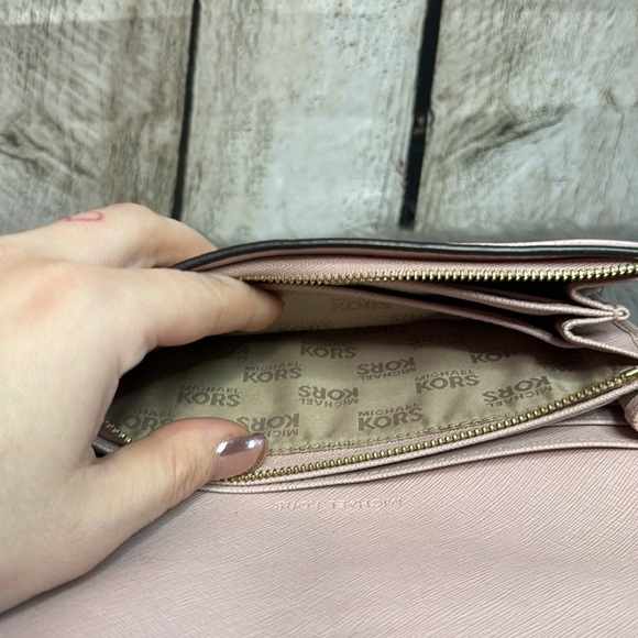 MICHAEL KORS - Wallet - Picture 13 of 15